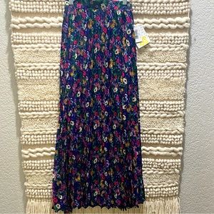 LuLaRoe Deanne Skirt NWT